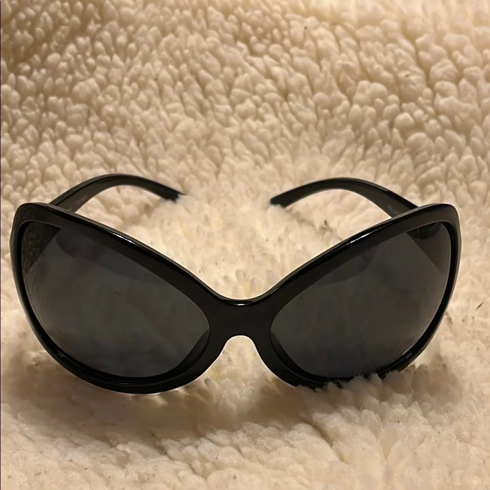 Stylish Black Sunglasses